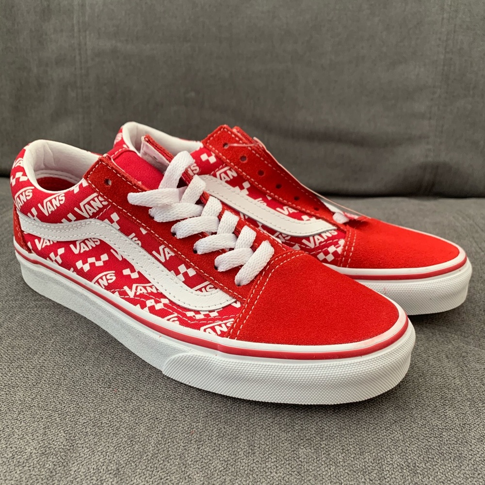 Vans old skool logo red